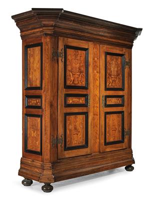 Provinzieller oberitalienischer Schrank, - Furniture