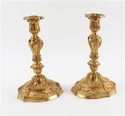 Paar Kerzenleuchter i. Louis XV-Stil, - Möbel