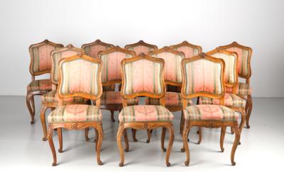 Zwölf leicht variierende Sesseln, - Furniture