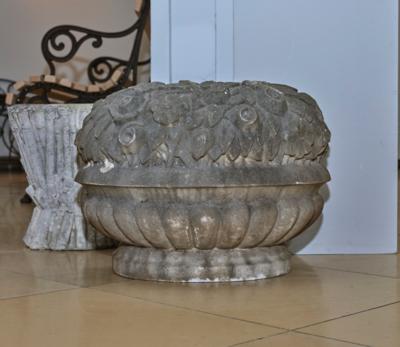 Blumenbouquet in Vase, - Furniture