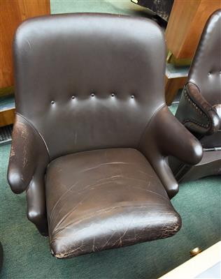 Drehsessel aus dem Nationalrats-Sitzungssaal, - A piece of democratic history - Parliament furniture