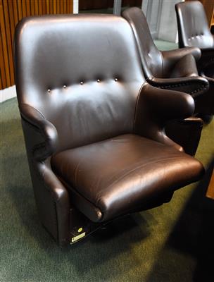 Drehsessel aus dem Nationalrats-Sitzungssaal, - A piece of democratic history - Parliament furniture