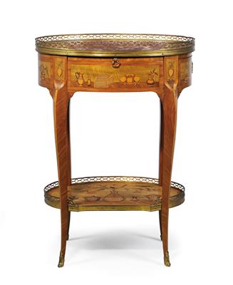 Ovales Tischchen, - Möbel und dekorative Kunst