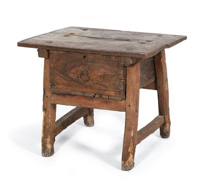 A low table, - Rustikální nábytek