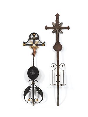 Two funerary crosses, - Rustikální nábytek