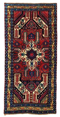 Kasim-Uschak, - Orientteppiche, Textilien und Tapisserien