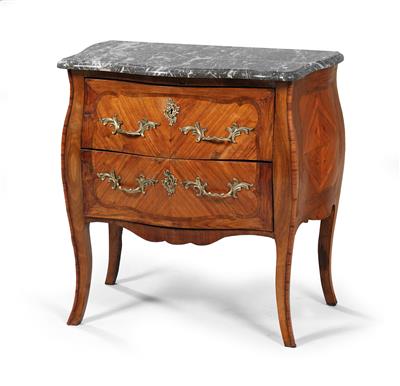 Small chest of drawers, - Furniture and decorative art