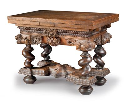 Miniature extending table - Majetek aristokratického původu a předměty  důležitých proveniencí