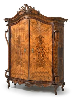 Magnificent baroque hall cupboard, - Di provenienza aristocratica