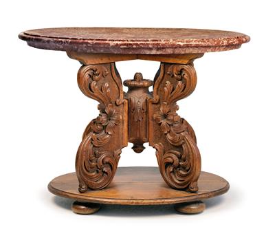 Oval Renaissance style table, - Mobili rustici