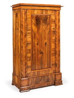 Small single-door Biedermeier cabinet, - Nábytek, koberce