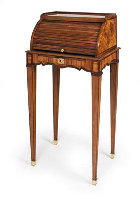 Unusually small lady’s roll-top desk, - Furniture