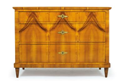 Biedermeier chest of drawers, - Furniture