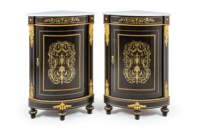 Pair of French corner cabinets or encoignures, - Nábytek, koberce