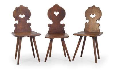 Three slightly different wooden chairs, - Rustikální nábytek