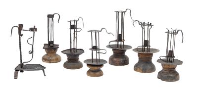 Seven different candle holders, - Mobili rustici