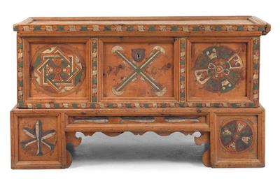 Tyrolean “Sockeltruhe” coffer in a modified Renaissance style, - Rustic Furniture