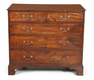 English chest of drawers, - Mobili e arti decorative