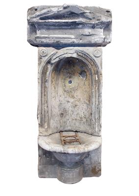 Large stone fountain, - Furniture and the decorative arts