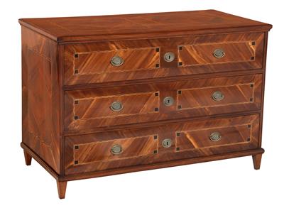 Neo-Classical chest of drawers, - Nábytek, koberce