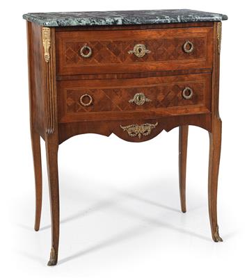 Small Louis XV style chest of drawers, - Mobili e arti decorative