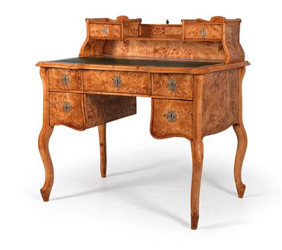 Dainty bureau, - Furniture and Decorative Art