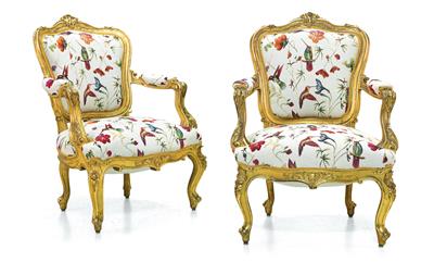 A pair of armchairs in Baroque style, - Majetek aristokratického původu a předměty důležitých proveniencí