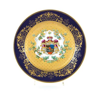 A plate with large coat of arms, - Majetek aristokratického původu a předměty důležitých proveniencí