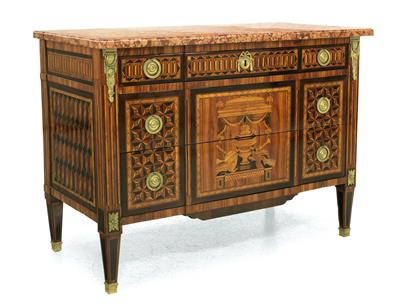 French Louis XVI chest of drawers, - Nábytek