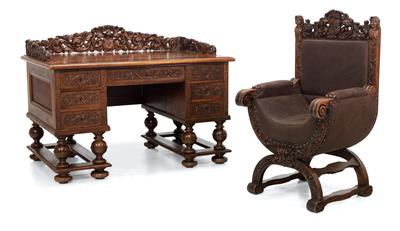 Historismus Schreibtisch mit Faltstuhl - Möbel und dekorative Kunst