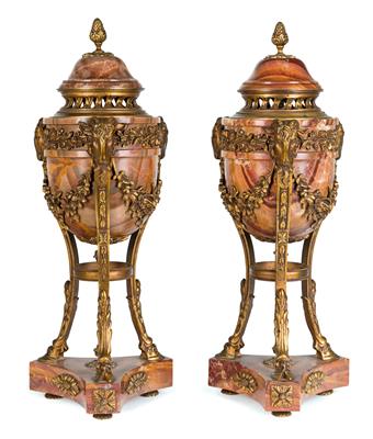 Pair of decorative vases, - Nábytek