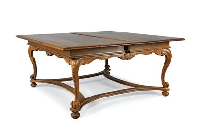 An extension table in Baroque style, - Majetek aristokratického původu a předměty důležitých proveniencí