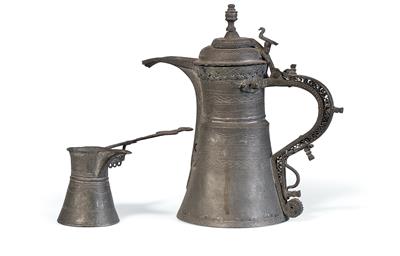 An Ottoman coffee pot and a jug, - Di provenienza aristocratica