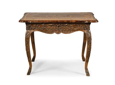 A table in Baroque style, - Di provenienza aristocratica