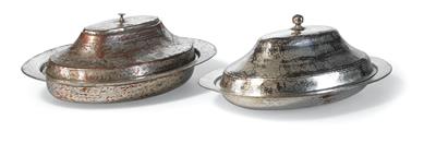 Two covered tureens, - Majetek aristokratického původu a předměty důležitých proveniencí