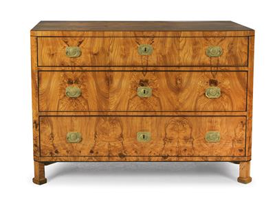 A Biedermeier chest of drawers, - Furniture and Decorative Art
