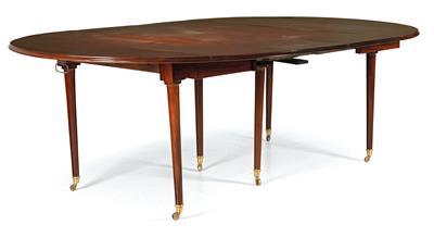 An extending table, - Mobili e arti decorative