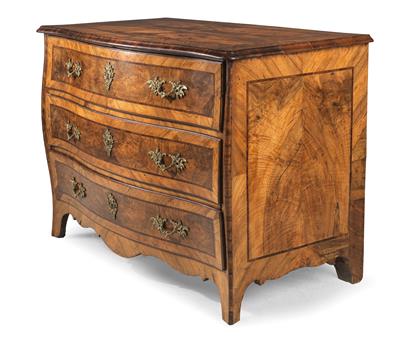 A Baroque chest of drawers, - Nábytek