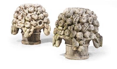 A pair of pillar or garden ornaments, - Mobili e arti decorative