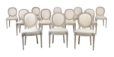 A set of 12 chairs - Mobili e arti decorative