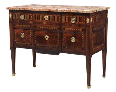 A French Salon Chest of Drawers, - Furniture and Decorative Art