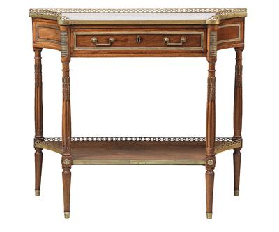 A Small French Sideboard, - Majetek aristokratického původu a předměty důležitých proveniencí