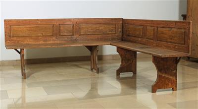 A Rustic Corner Bench, - Nábytek