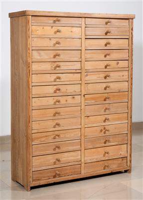 A Half-Height Chest of Drawers, - Nábytek