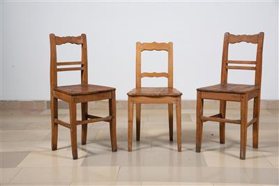 A Set of 3 Rustic Chairs, - Nábytek