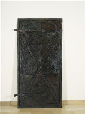 An Iron Door, - Nábytek
