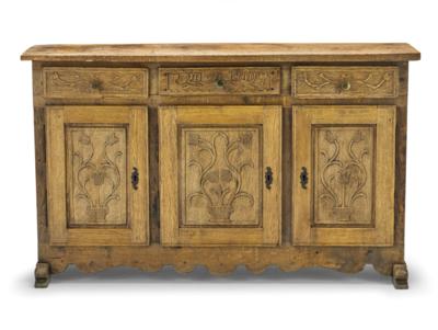 A Sideboard in Early Baroque Style, - Majetek aristokratického původu a předměty důležitých proveniencí