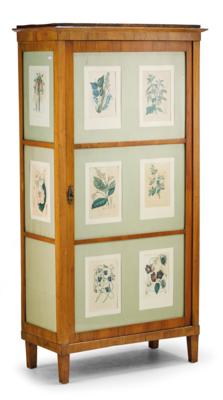 A Biedermeier Display Cabinet, - Majetek aristokratického původu a předměty důležitých proveniencí