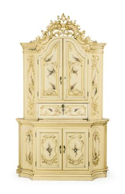 A Large Venetian Cabinet on Chest, - Mobili