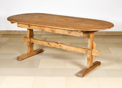 A Rustic Oval-Shaped Dining Table, - Mobili rustici